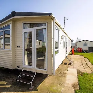 Beautiful 8 Berth Caravan For Hire At Sand Le Mere In Yorkshire Ref 71017j Tunstall (East Riding of Yorkshire)